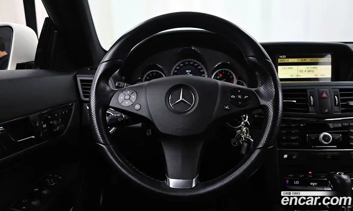 Mercedes-Benz E-Class 2011 3.5 автомат (гидро), фото 13
