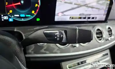 Mercedes-Benz E-Class 2021 2.0 автомат (гидро), миниатюра 9