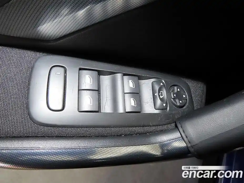 Peugeot 2008 2015 1.6 автомат (гидро), фото 14