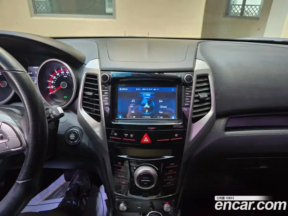 SsangYong TIBOLI 2015 1.6 автомат (гидро), фото 13