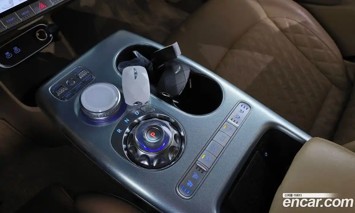 Genesis GV60 2022 0.1 автомат (гидро), фото 9
