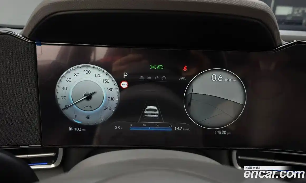 Hyundai Avante 2024 1.6 автомат (гидро), фото 11