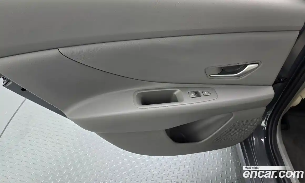 Hyundai Avante 2024 1.6 автомат (гидро), фото 15