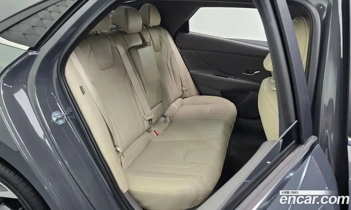 Hyundai Avante 2024 1.6 автомат (гидро), фото 16