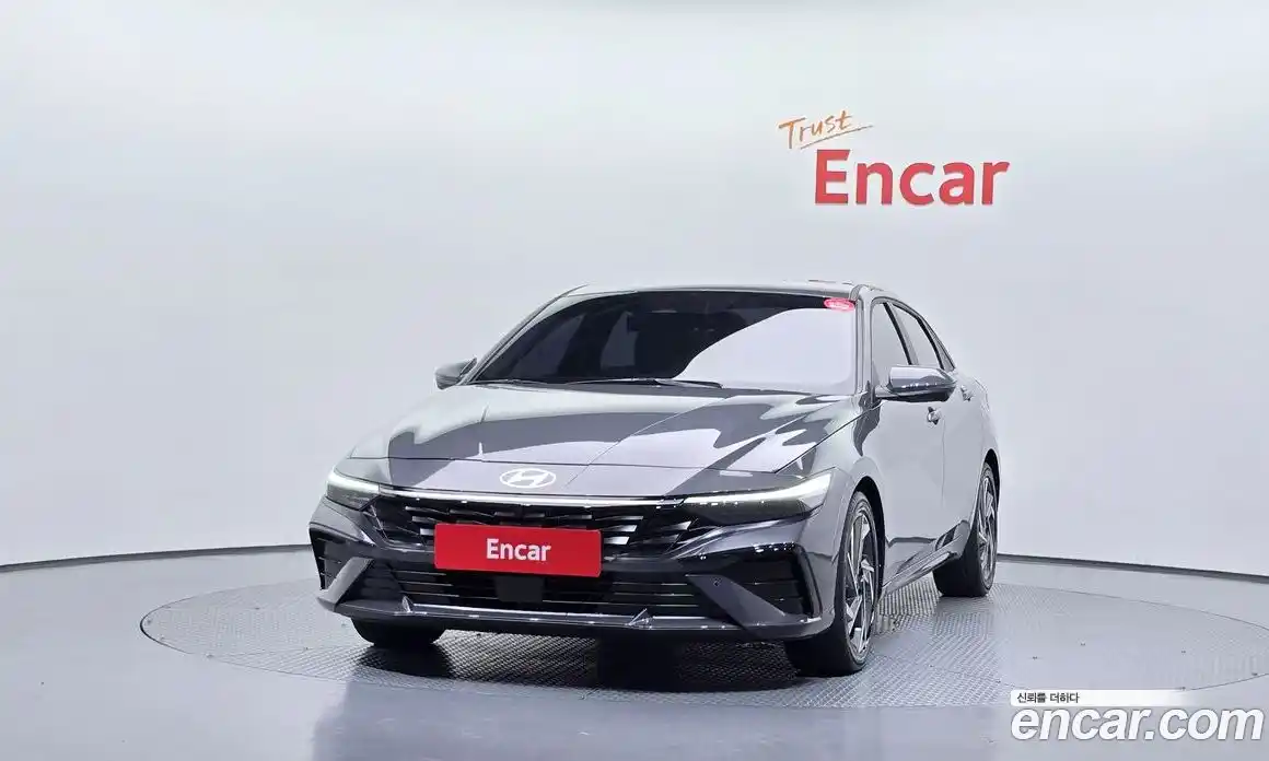Hyundai Avante 2024 1.6 автомат (гидро), фото 3