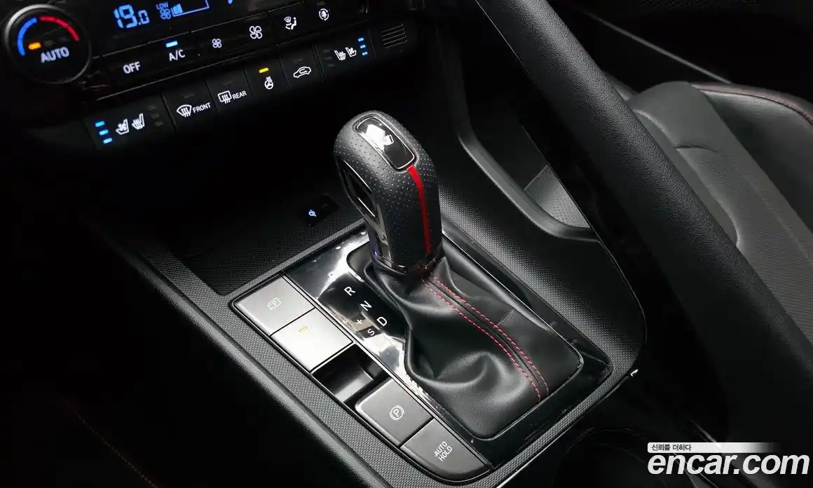 Hyundai Avante 2024 1.6 автомат (гидро), фото 12