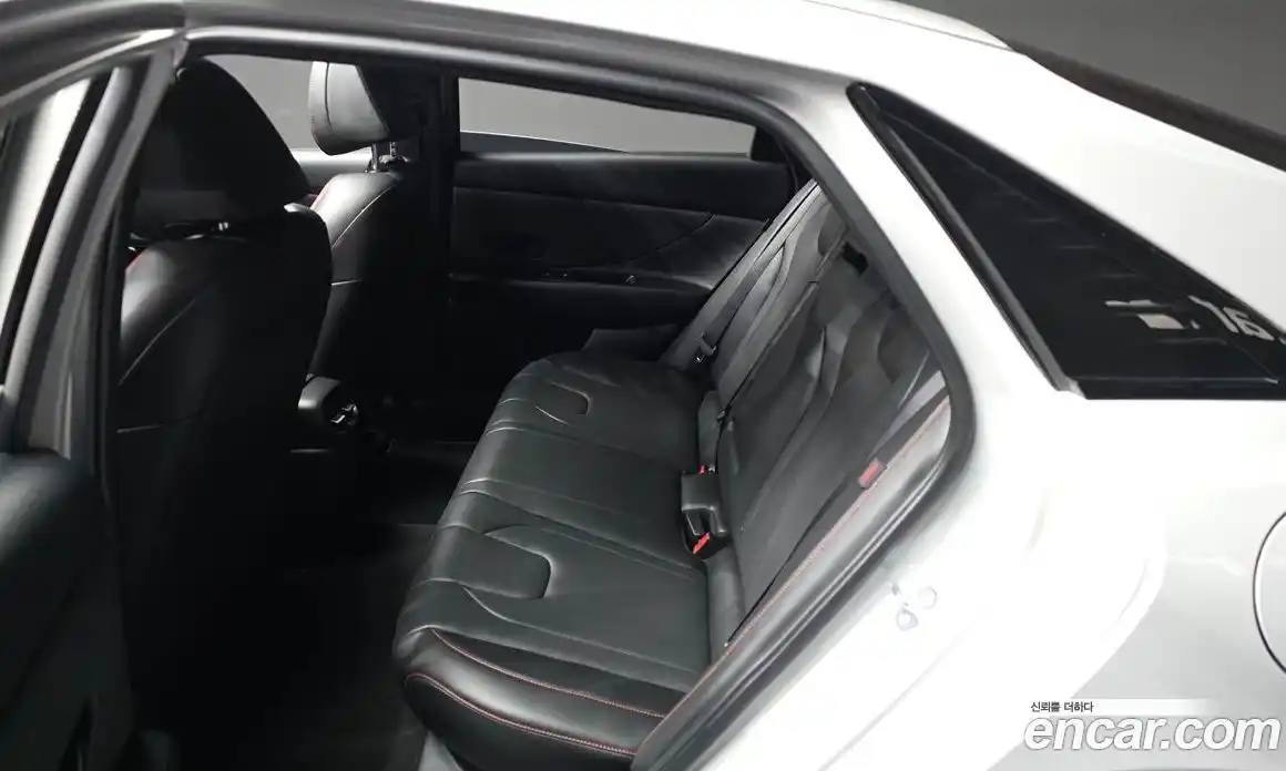 Hyundai Avante 2024 1.6 автомат (гидро), фото 16