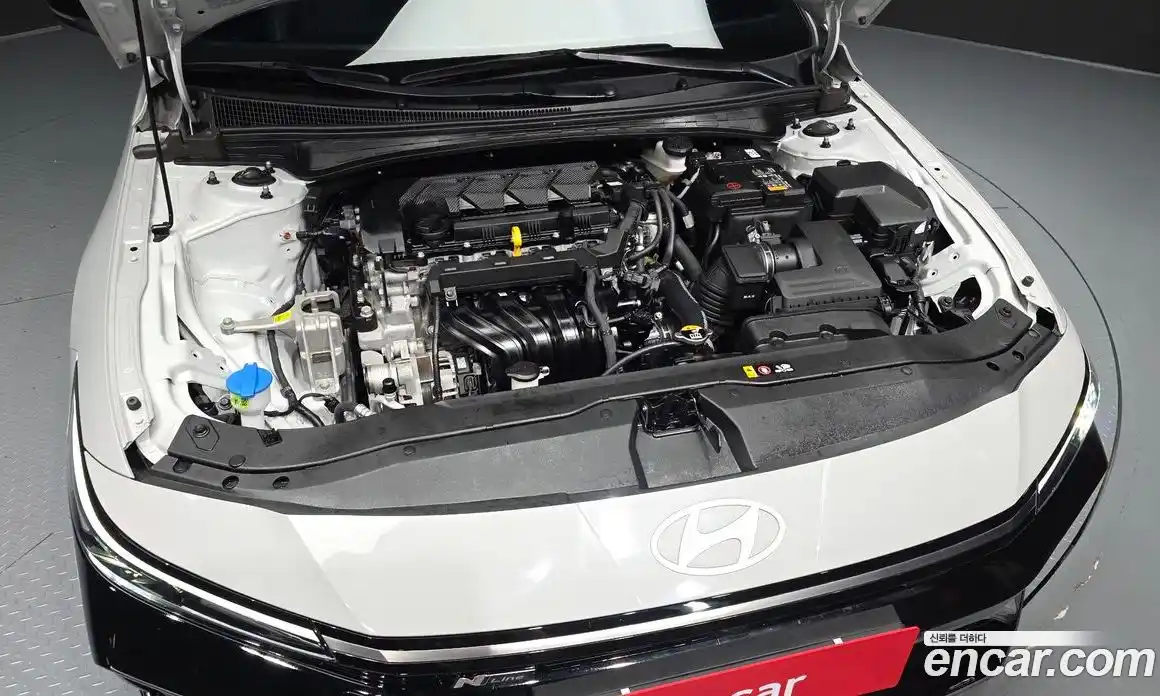 Hyundai Avante 2024 1.6 автомат (гидро), фото 6