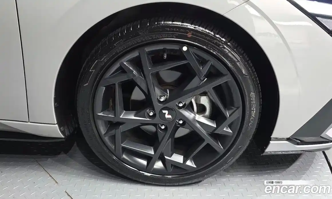 Hyundai Avante 2024 1.6 автомат (гидро), фото 7