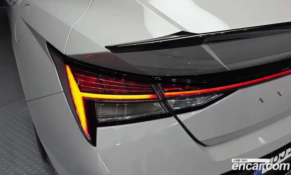 Hyundai Avante 2024 1.6 автомат (гидро), фото 9