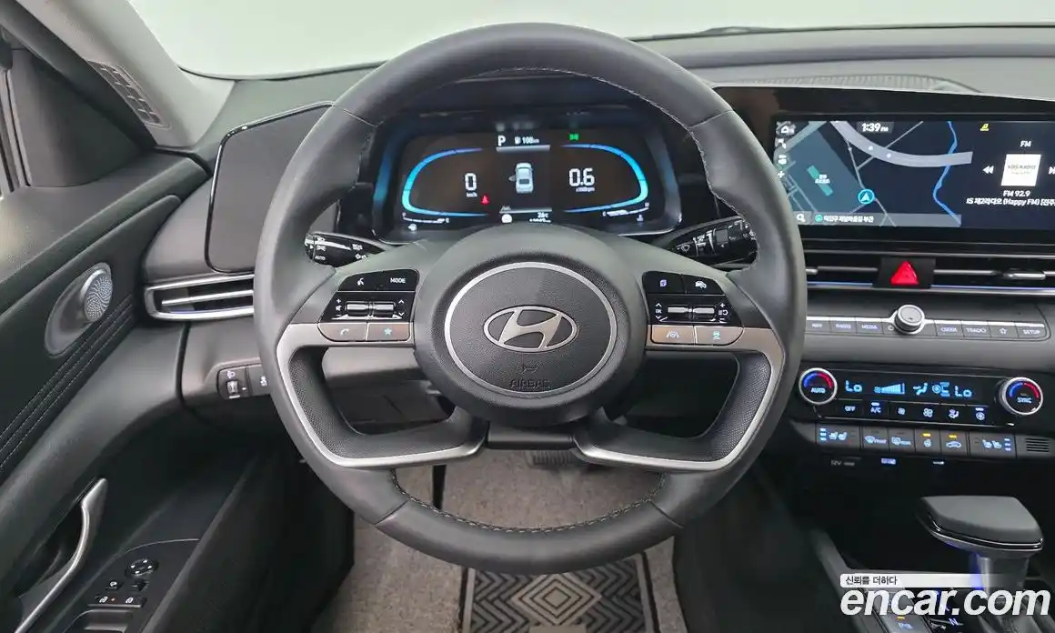 Hyundai Avante 2025 1.6 автомат (гидро), фото 14