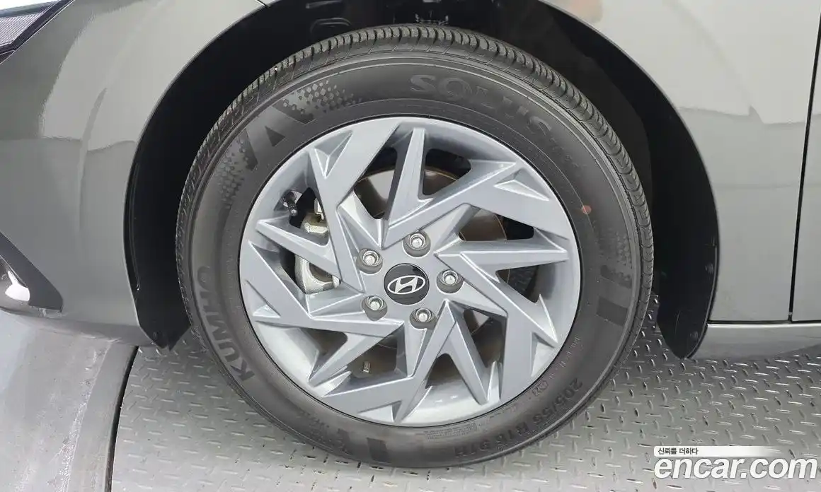 Hyundai Avante 2025 1.6 автомат (гидро), фото 5