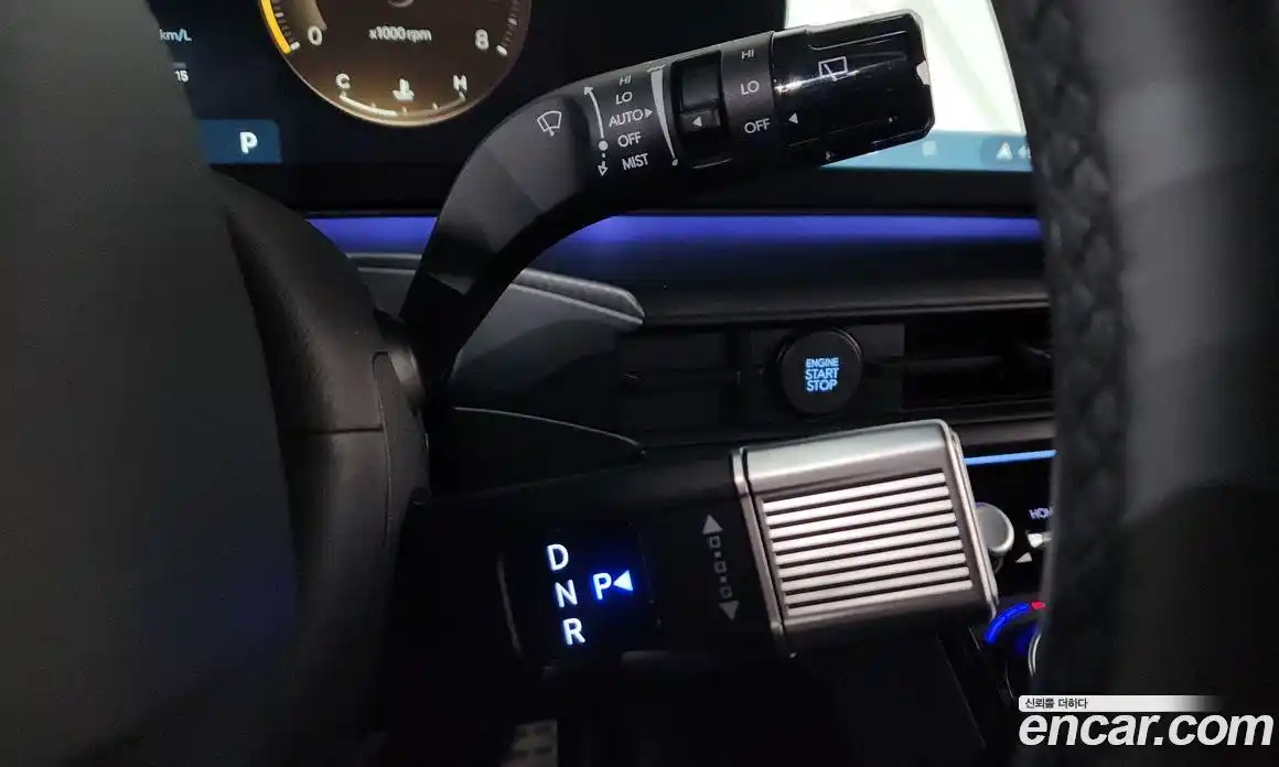 Hyundai Santa Fe 2025 2.5 автомат (гидро), фото 12