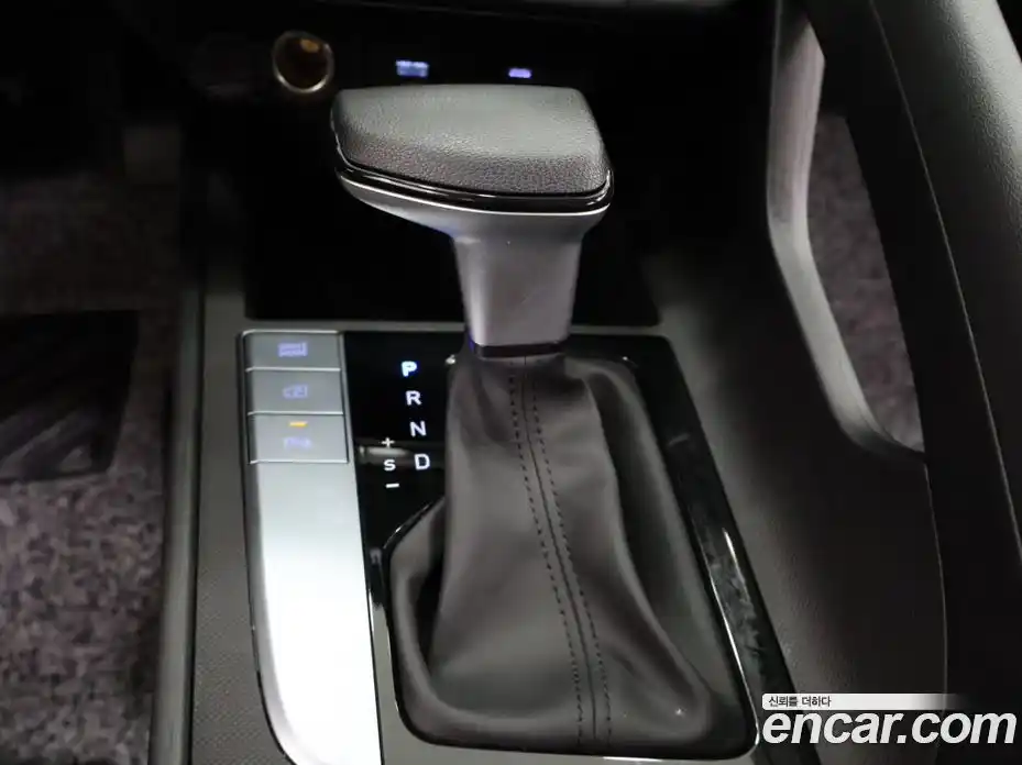 Hyundai Avante 2025 1.6 автомат (гидро), фото 13