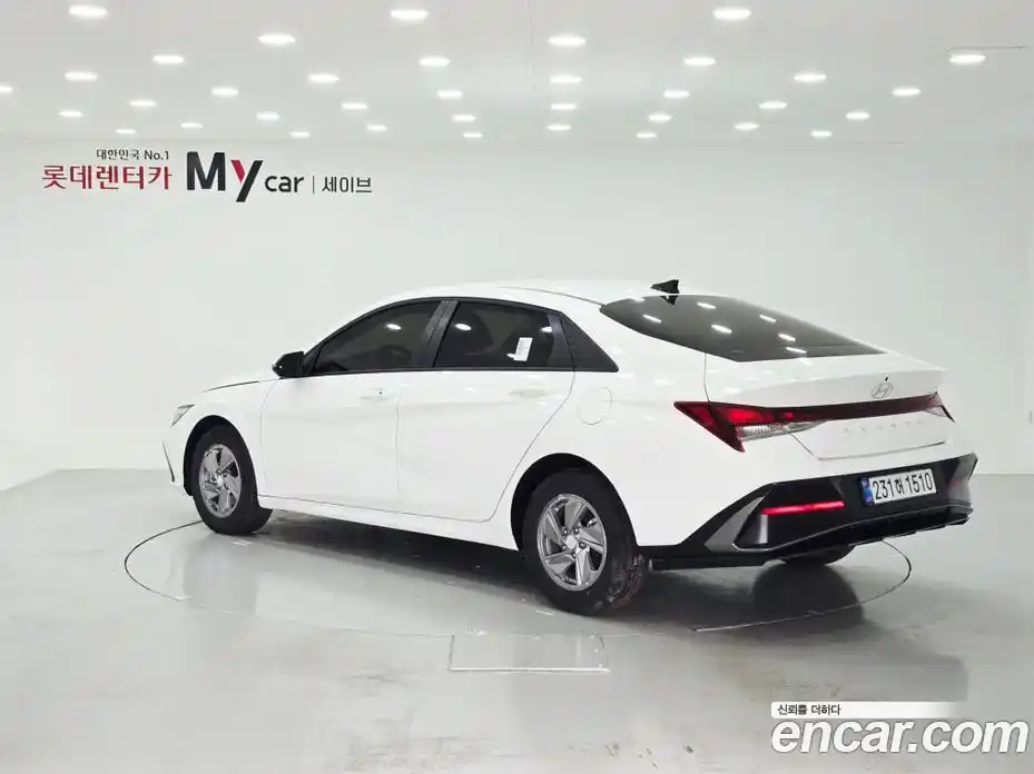 Hyundai Avante 2025 1.6 автомат (гидро), фото 3