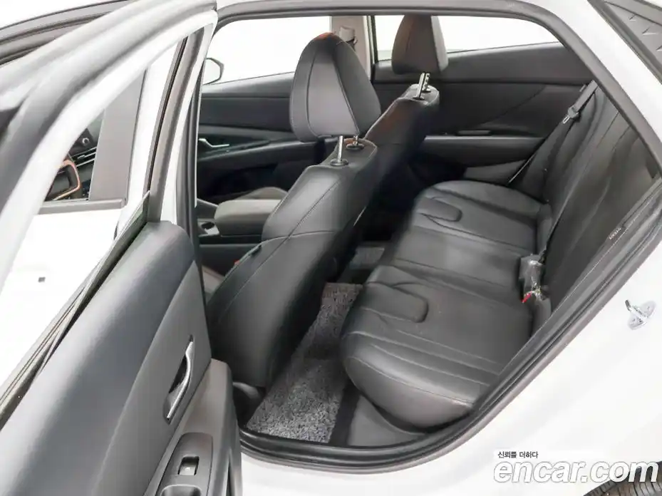 Hyundai Avante 2025 1.6 автомат (гидро), фото 10