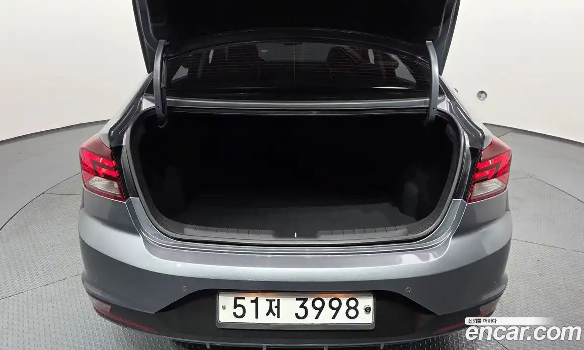 Hyundai Avante 2019 1.6 автомат (гидро), фото 20