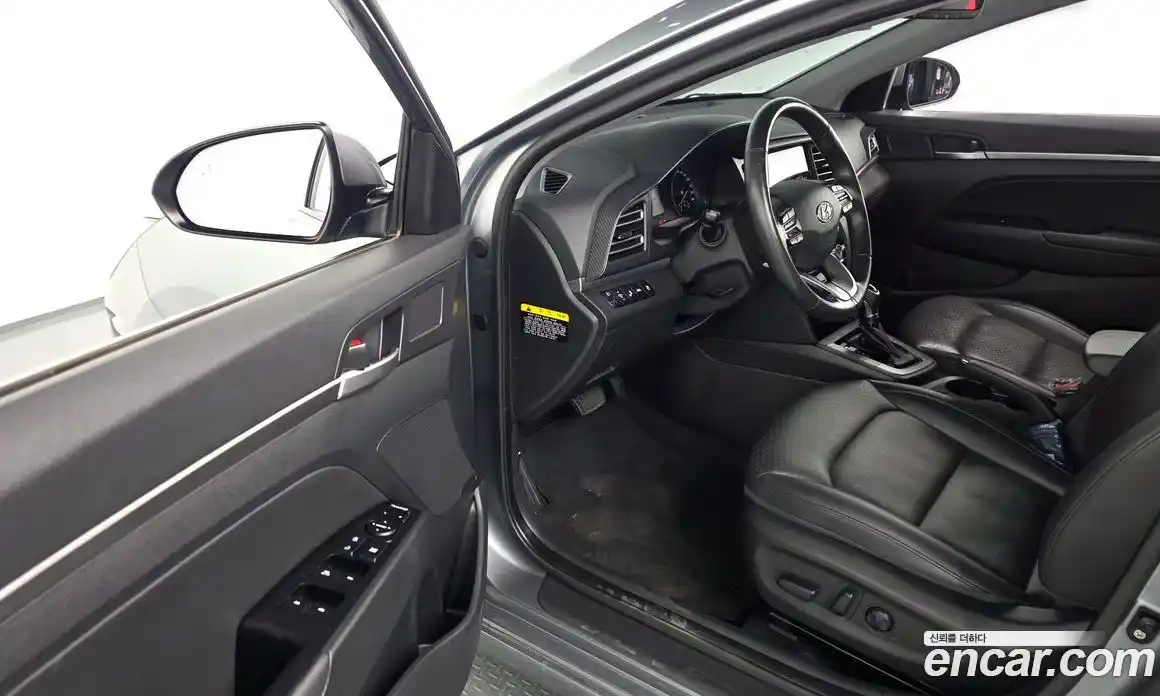 Hyundai Avante 2019 1.6 автомат (гидро), фото 10