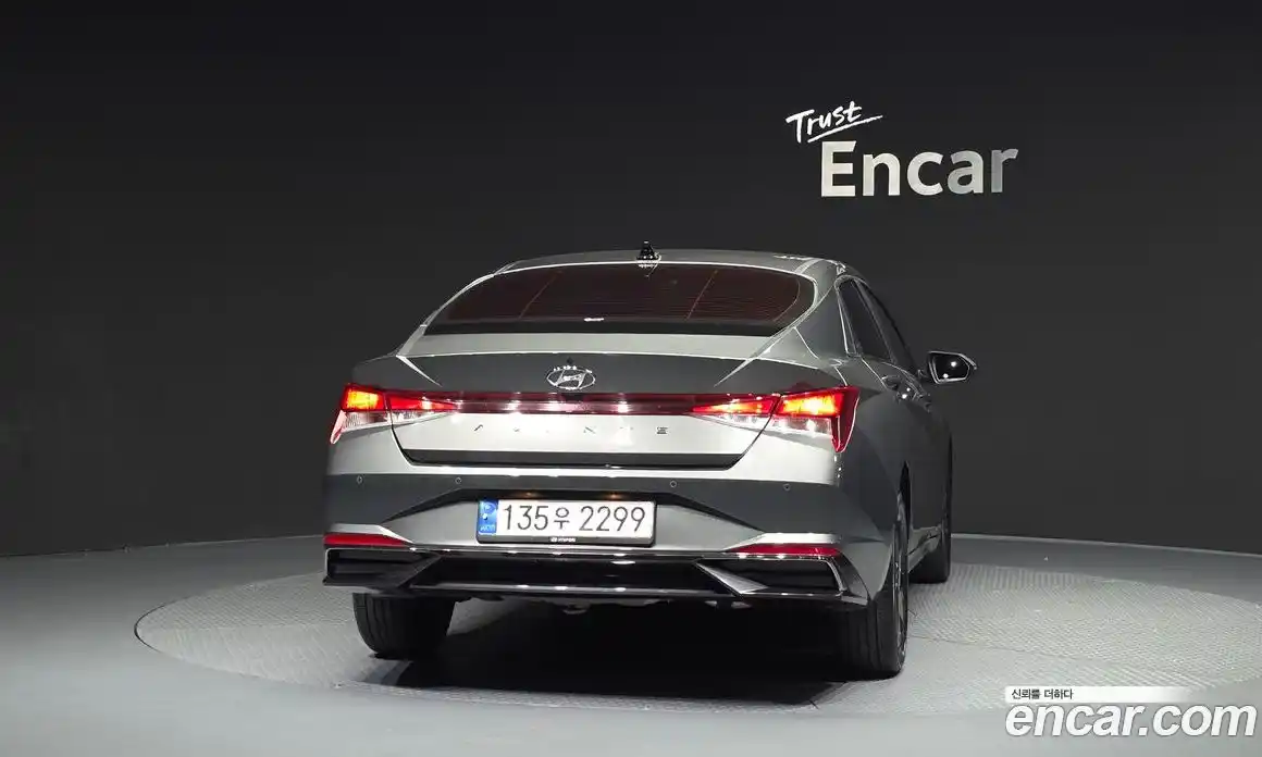 Hyundai Avante 2022 1.6 автомат (гидро), фото 4