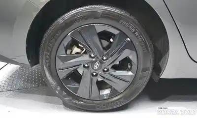 Hyundai Avante 2022 1.6 автомат (гидро), миниатюра 5