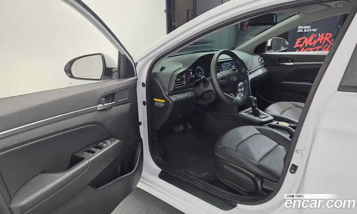 Hyundai Avante 2020 1.6 автомат (гидро), фото 10