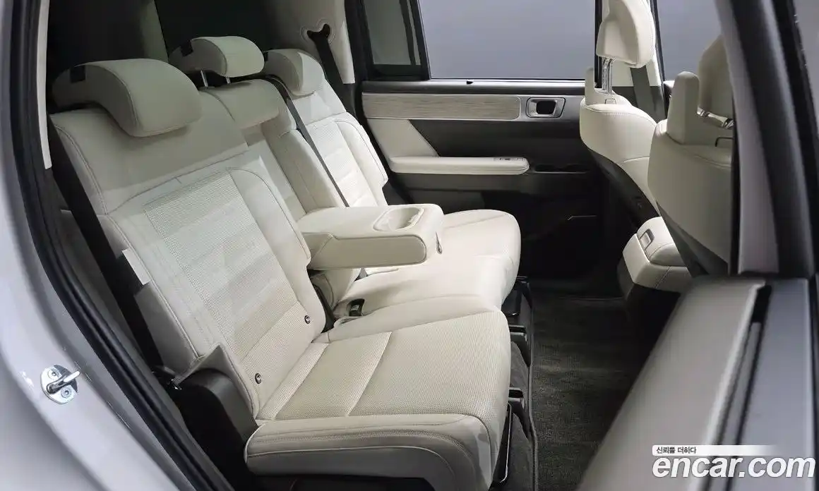 Hyundai Santa Fe 2024 1.6 автомат (гидро), фото 17