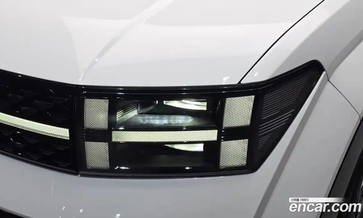 Hyundai Santa Fe 2024 1.6 автомат (гидро), фото 8