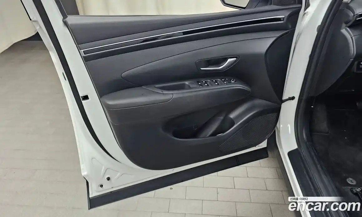 Hyundai Tucson 2022 1.6 автомат (гидро), фото 14