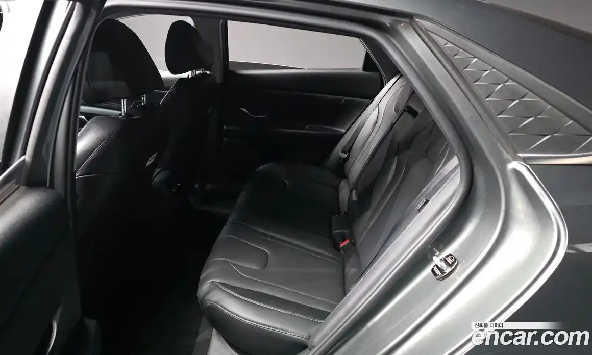 Hyundai Avante 2024 1.6 автомат (гидро), фото 16