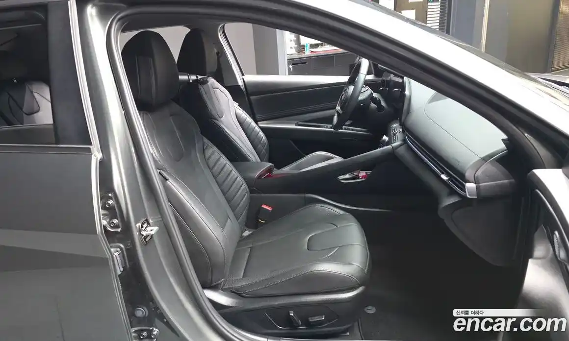 Hyundai Avante 2024 1.6 автомат (гидро), фото 17