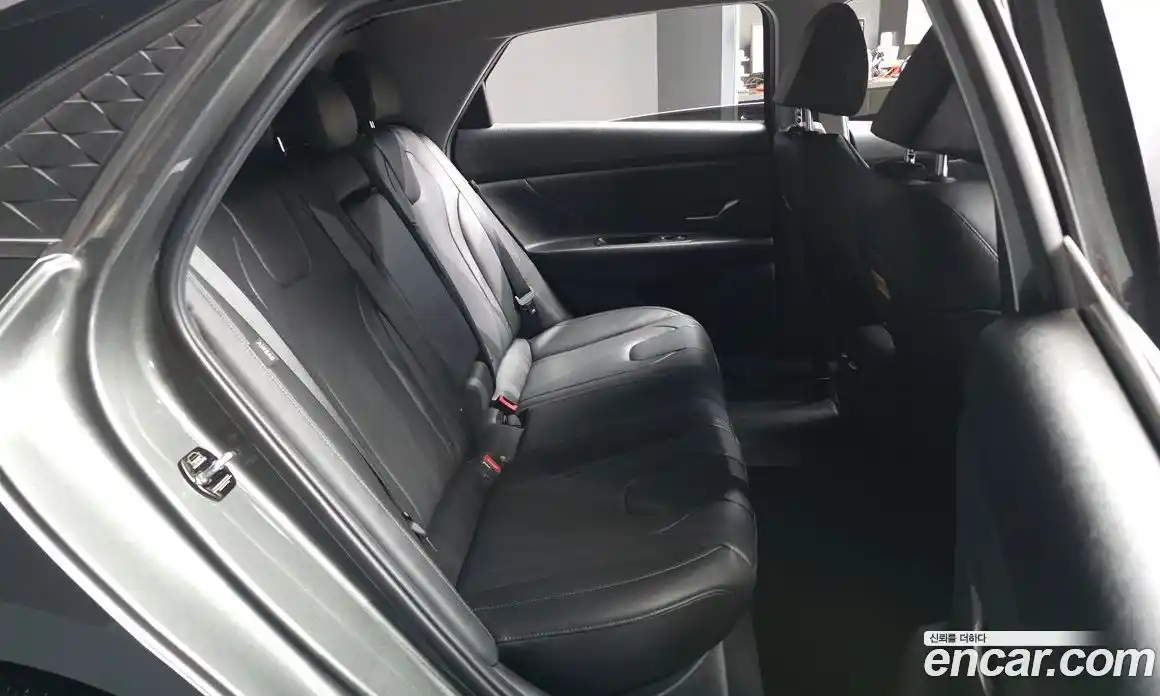 Hyundai Avante 2024 1.6 автомат (гидро), фото 18