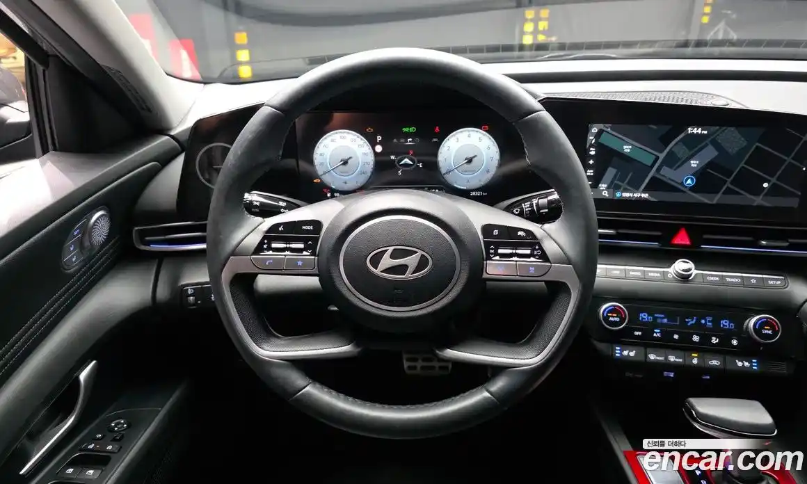 Hyundai Avante 2024 1.6 автомат (гидро), фото 19