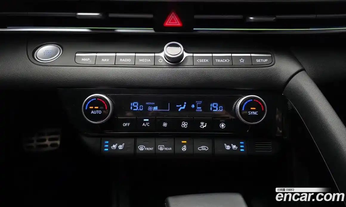 Hyundai Avante 2024 1.6 автомат (гидро), фото 23