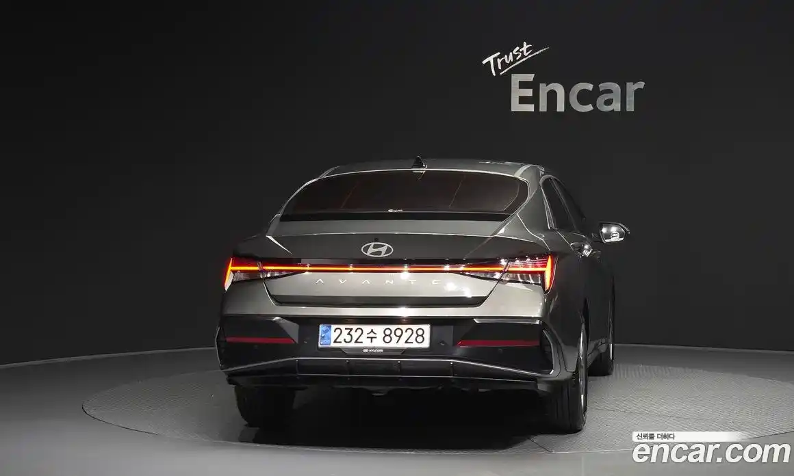 Hyundai Avante 2024 1.6 автомат (гидро), фото 4