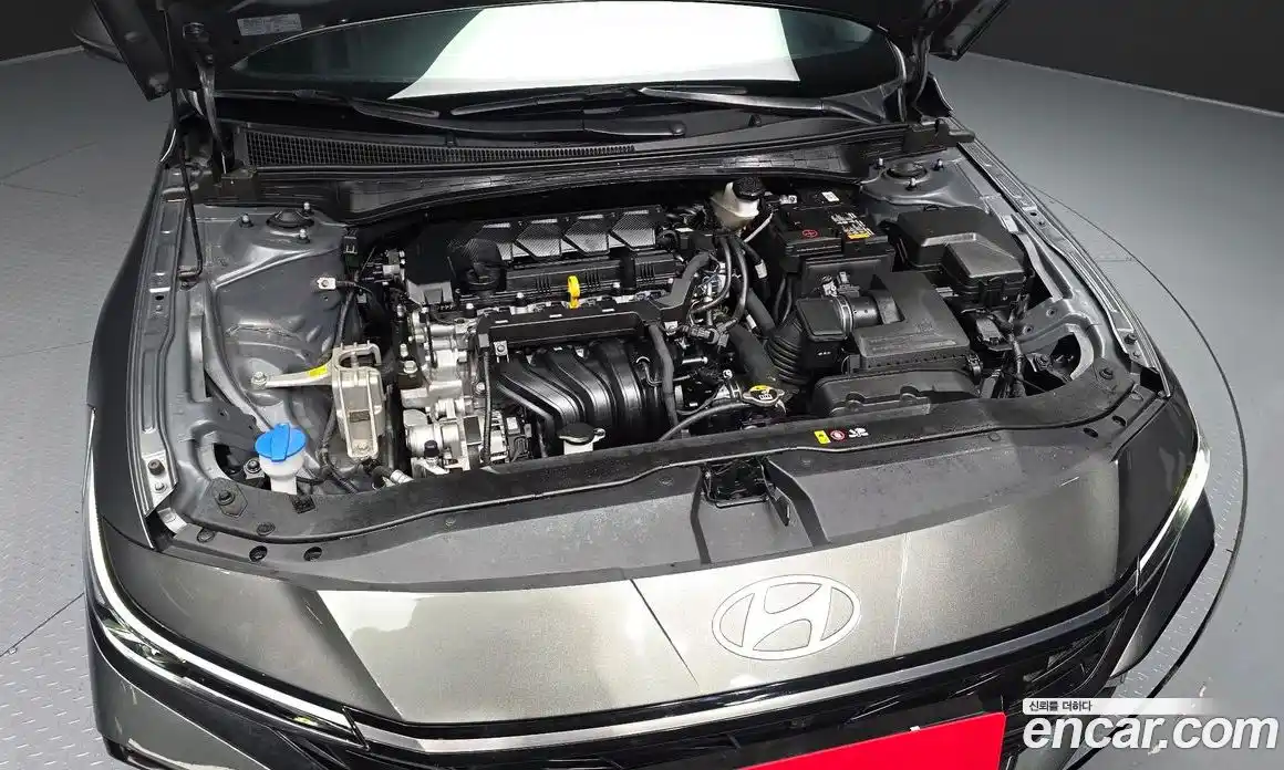 Hyundai Avante 2024 1.6 автомат (гидро), фото 6
