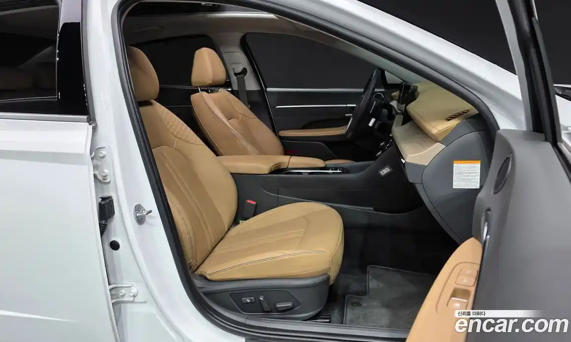 Hyundai Sonata 2024 2.0 автомат (гидро), фото 16