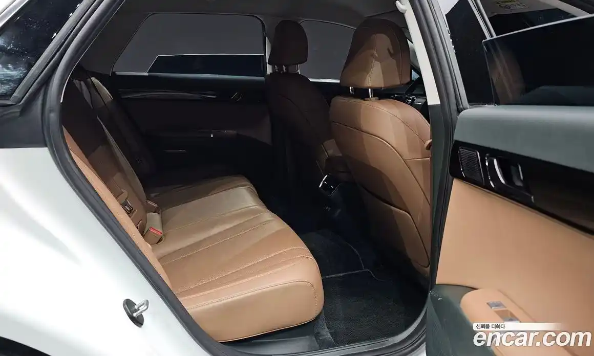 Hyundai Grandeur 2023 2.5 автомат (гидро), фото 17