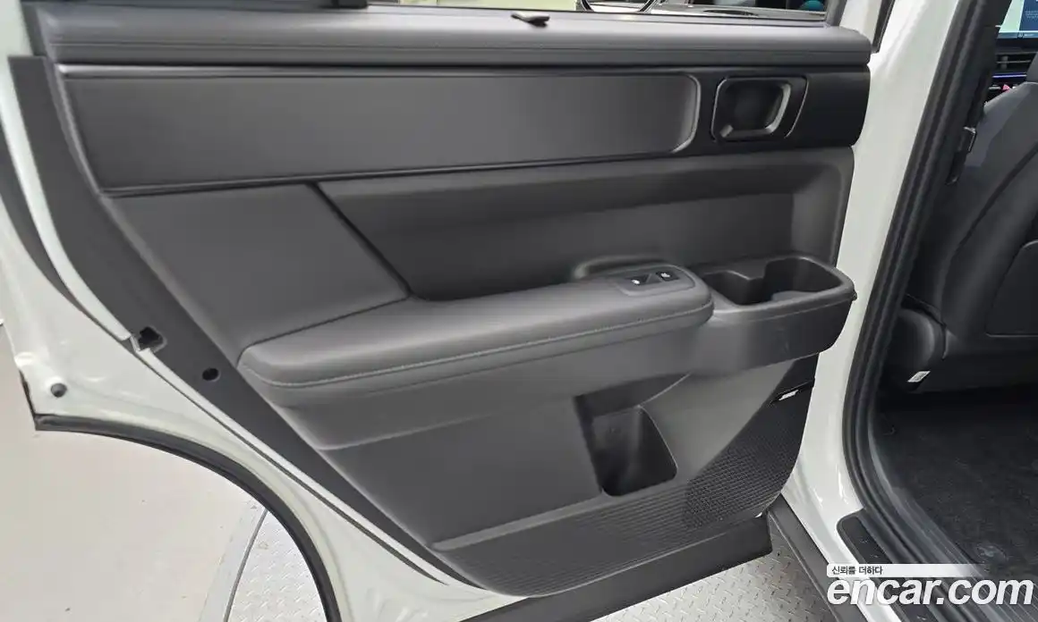 Hyundai Santa Fe 2024 1.6 автомат (гидро), фото 15