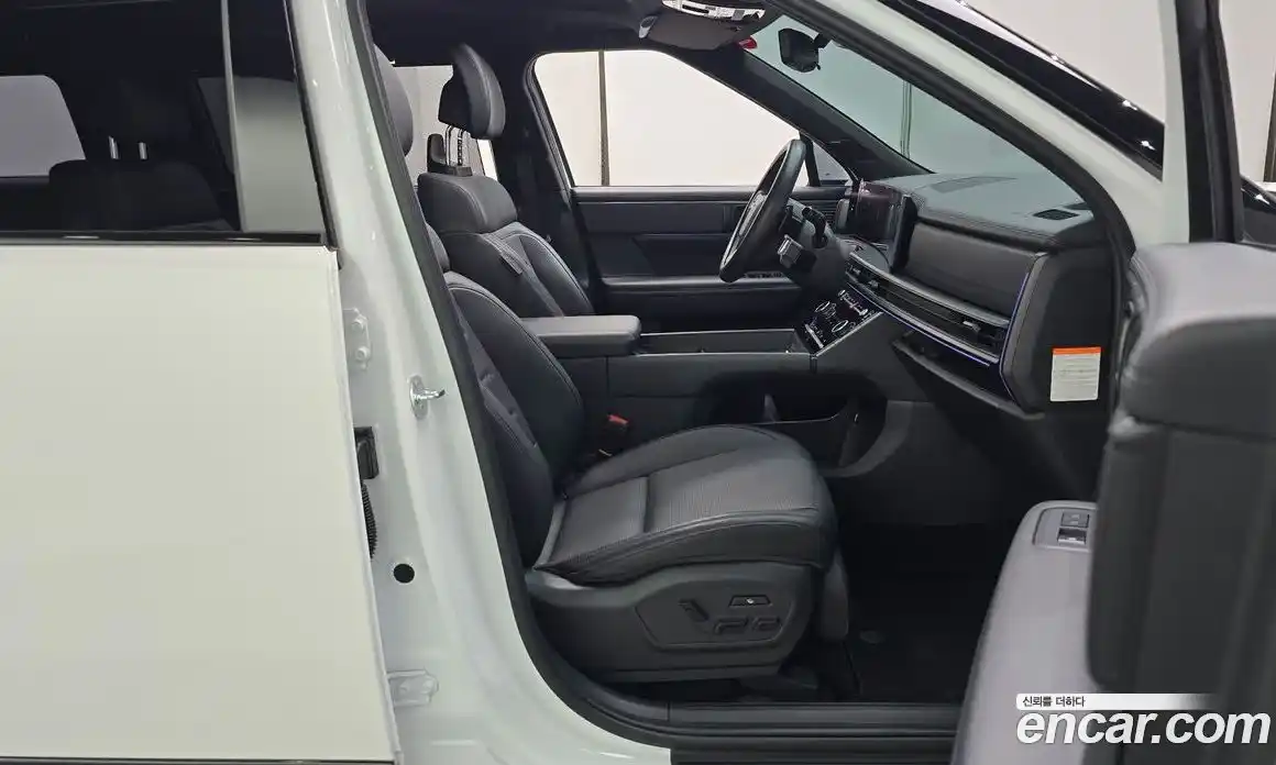 Hyundai Santa Fe 2024 1.6 автомат (гидро), фото 16