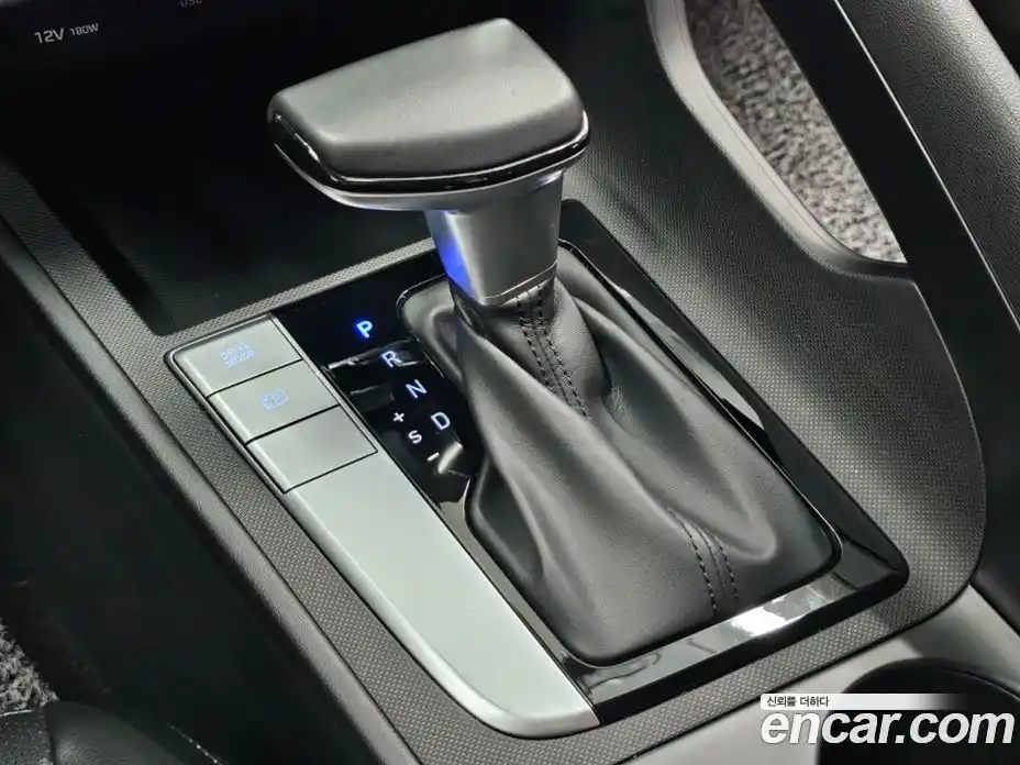 Hyundai Avante 2021 1.6 автомат (гидро), фото 13