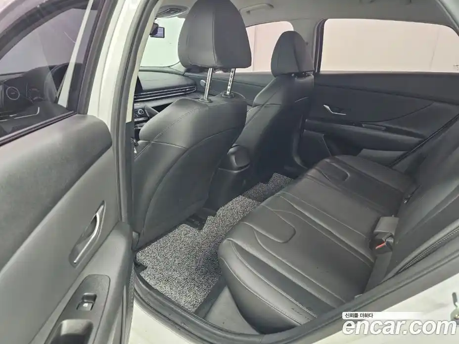 Hyundai Avante 2021 1.6 автомат (гидро), фото 10