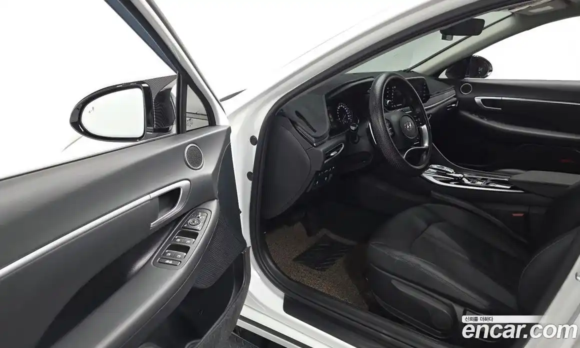 Hyundai Sonata 2021 2.0 автомат (гидро), фото 13