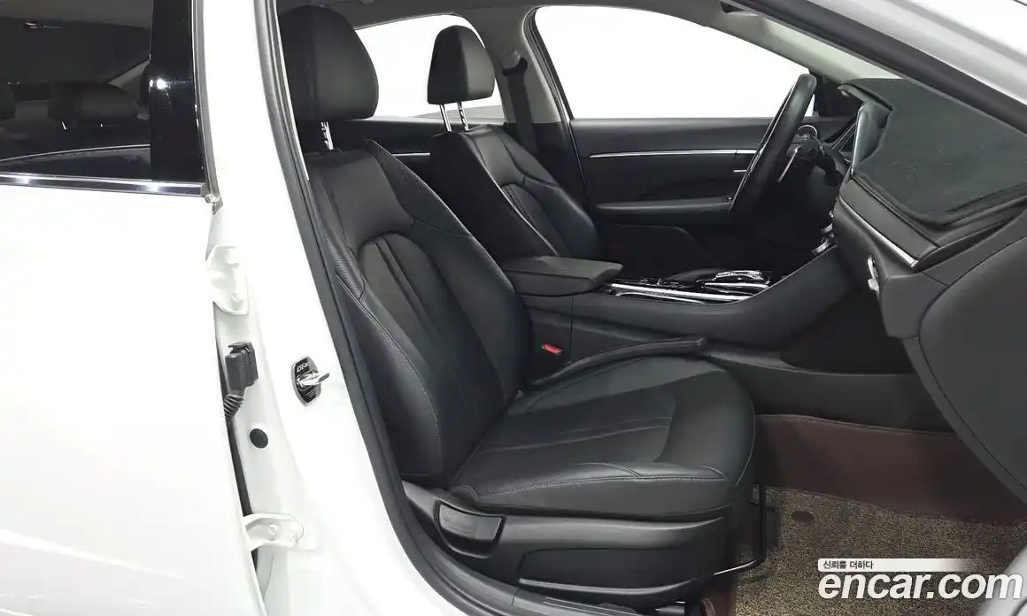 Hyundai Sonata 2021 2.0 автомат (гидро), фото 18