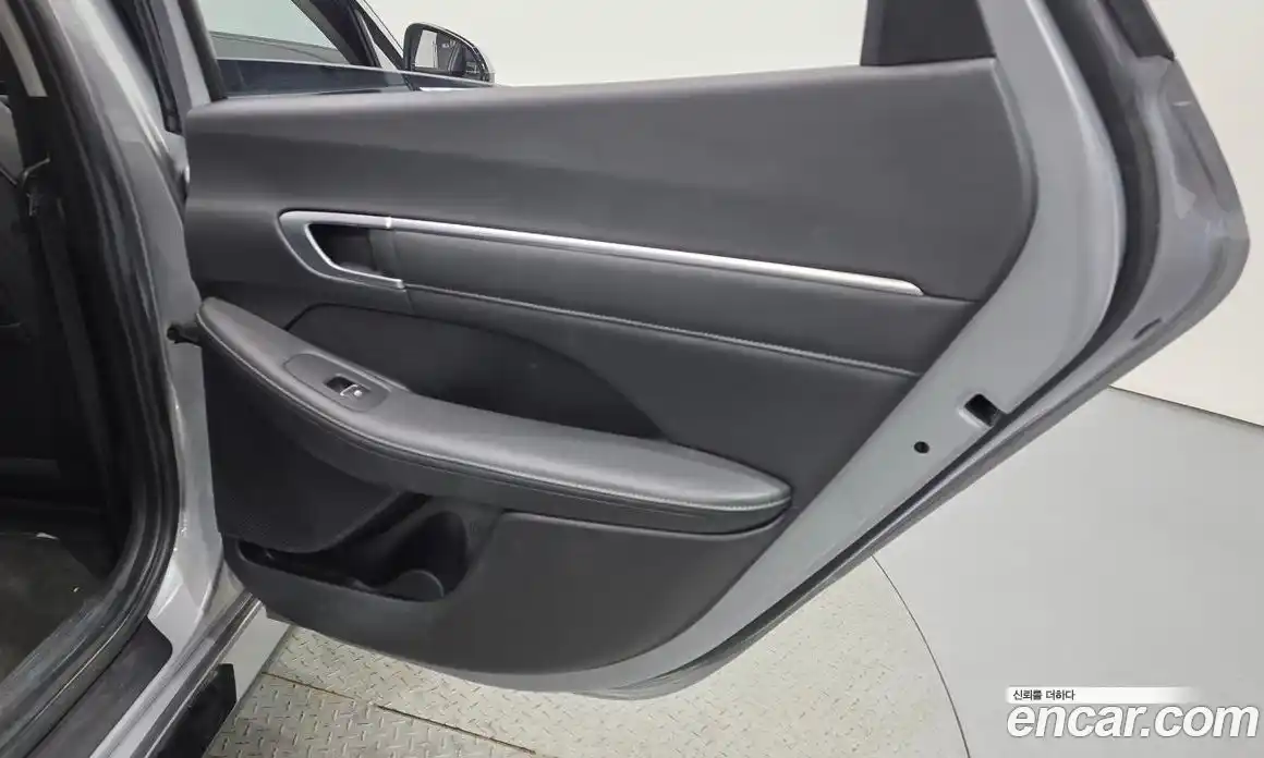 Hyundai Sonata 2024 2.0 автомат (гидро), фото 15