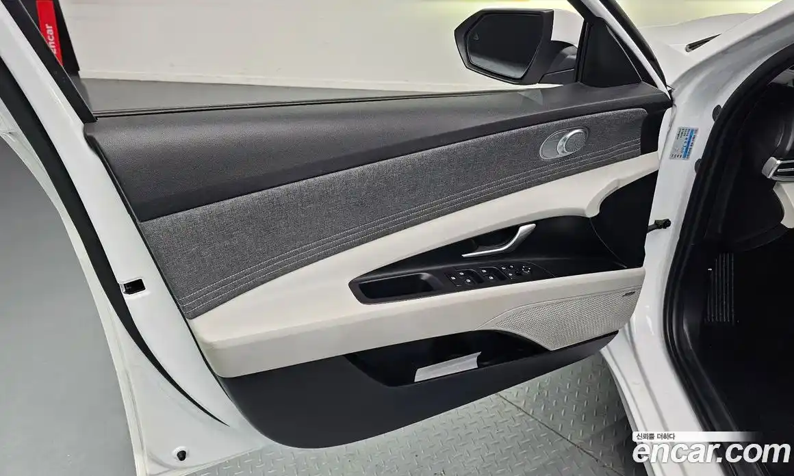 Hyundai Avante 2021 1.6 автомат (гидро), фото 14