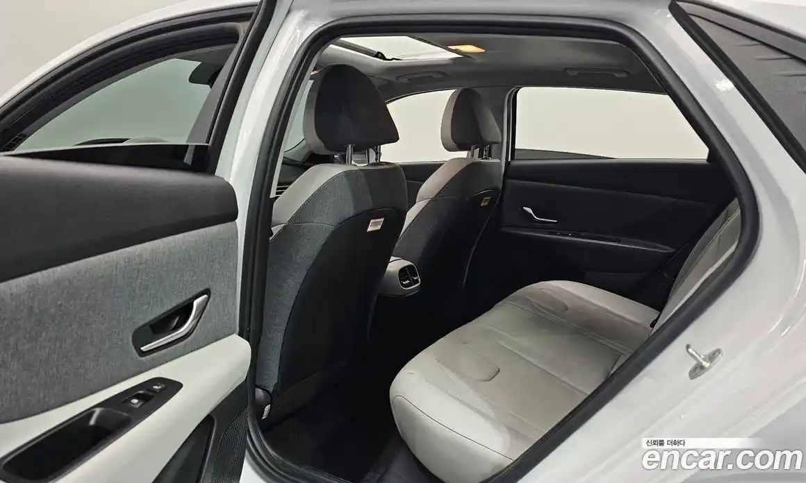 Hyundai Avante 2021 1.6 автомат (гидро), фото 17