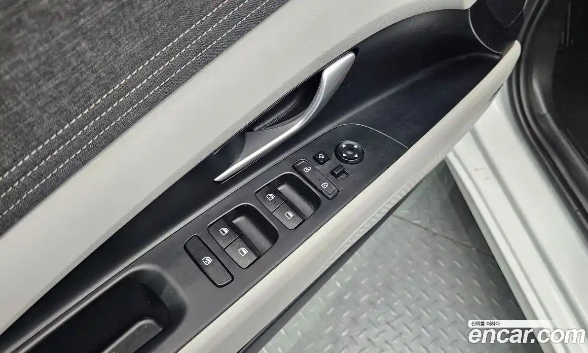 Hyundai Avante 2021 1.6 автомат (гидро), фото 26
