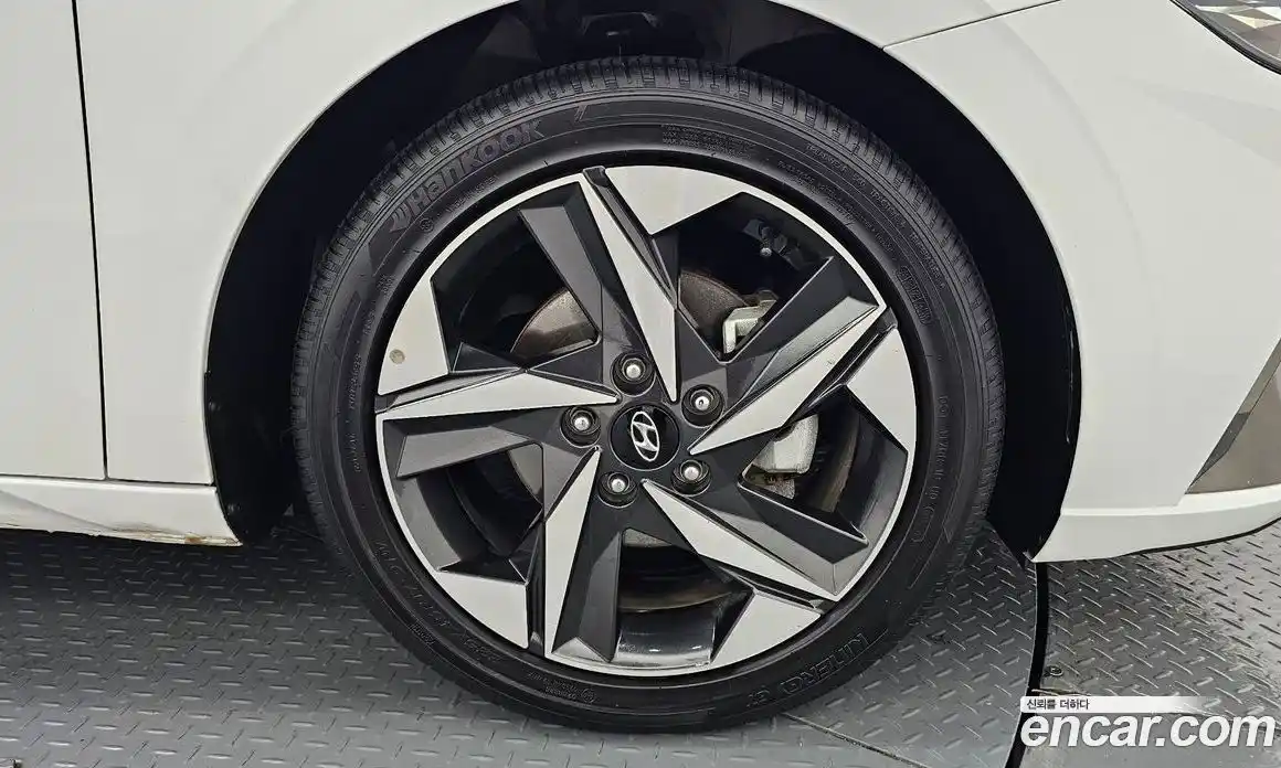 Hyundai Avante 2021 1.6 автомат (гидро), фото 5