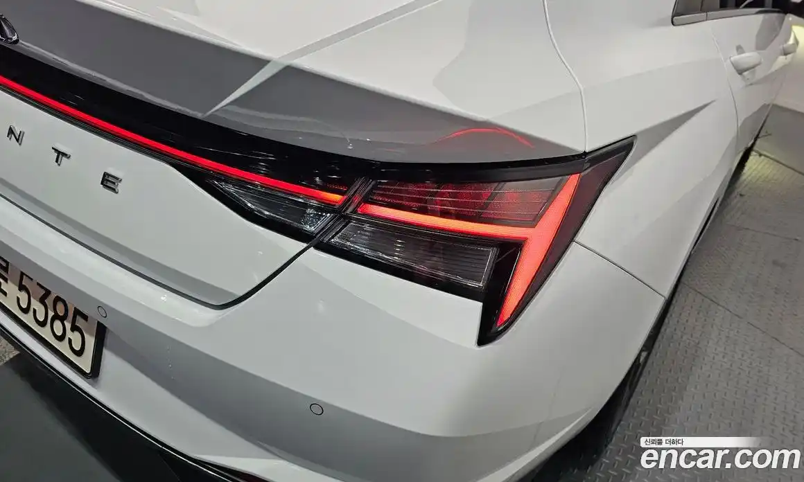 Hyundai Avante 2021 1.6 автомат (гидро), фото 9