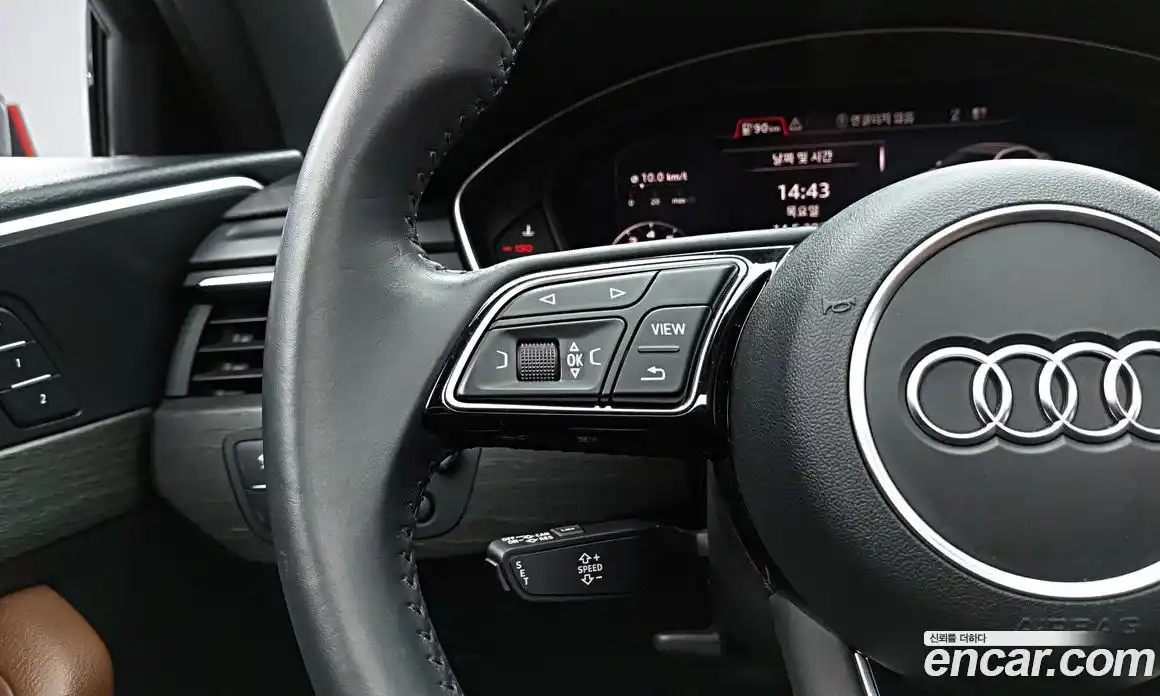 Audi A4 2019 2.0 автомат (гидро), фото 15